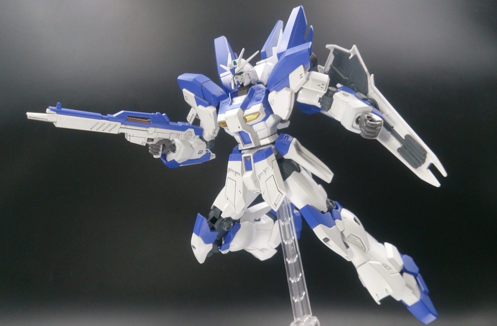 最後にポージング
Hi-νガンダムとシナンジュスタインの相性のよさを改めて感じました。
アンテナやカラーリングに悩んでいたときに相談にのってくれた皆様に感謝感謝です。