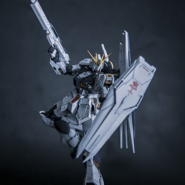 RX-93 νガンダム