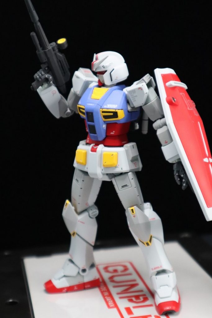 アクセントに指関節はシルバーで塗分け