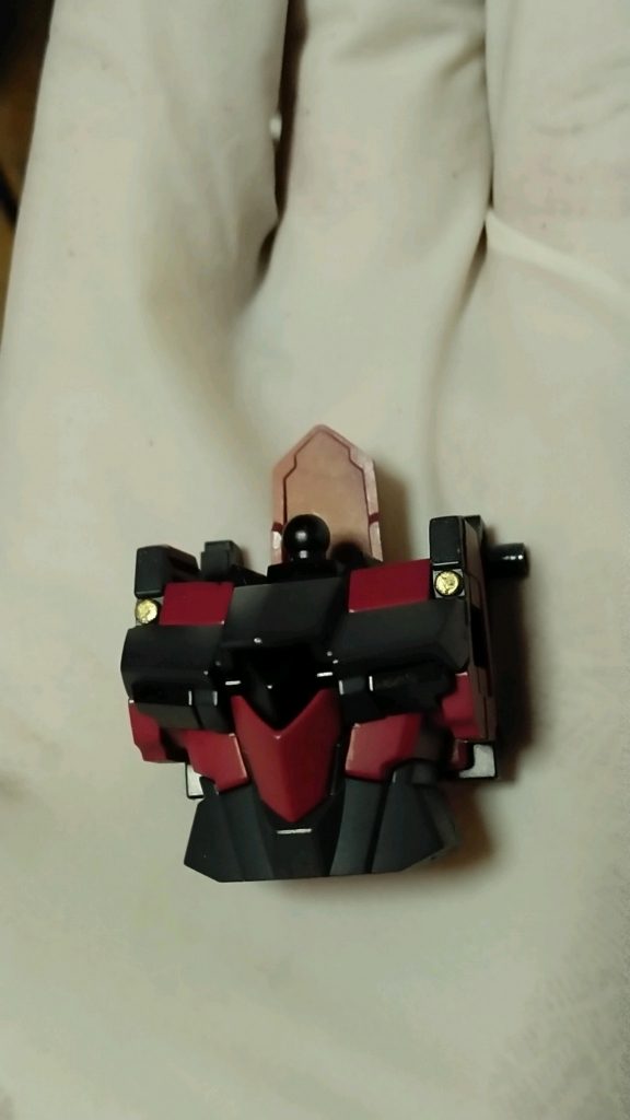 いつも通り配色を頭の中で考えながら塗装
胴体だけ見るとアヘッドっぽい