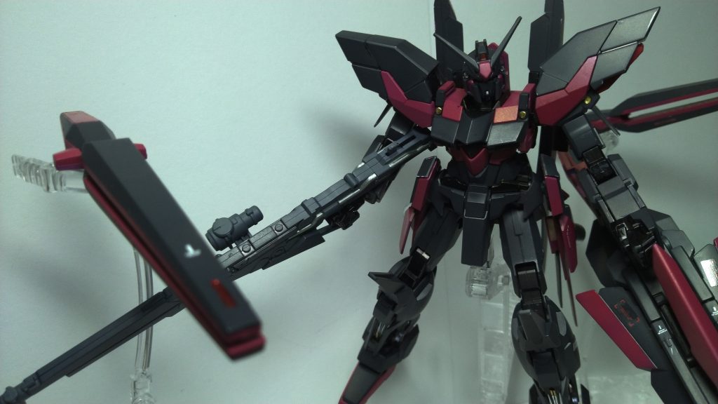 ファンネル展開
可動域がくっそ狭い
(この後頭部のアンテナが折れた)