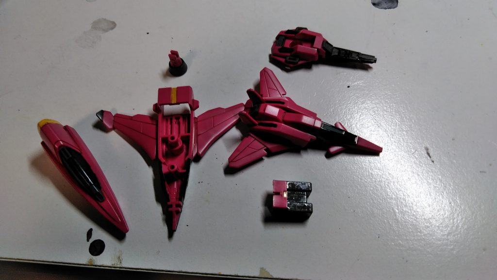 無地だからこその自由な塗装ができるわけですが…これはこれで大変です(苦笑)