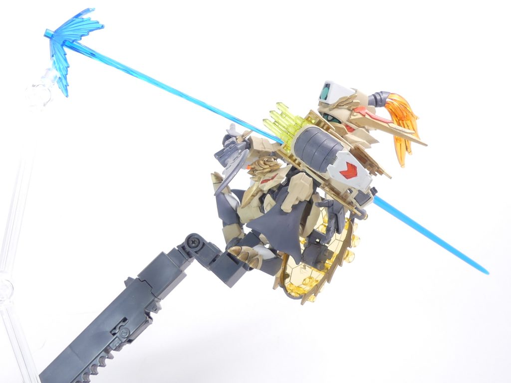 ~ハイゼンスレイ・マテウスのコックピット~・・・!!?一撃で、撃墜された!!?あんな火力のあるガンプラ、この宙域にも・・・いるの!!?・・・そうだった、時間・・・残り、1時間半!「ビルドデカール」定着まで考えると、1時間くらいか・・・!~・・・アルザス!あの、ガンプラは・・・!~・・・ハタモトさん、驚いてる。その方向にカメラを向けて・・・え。何よ、それ・・・!!