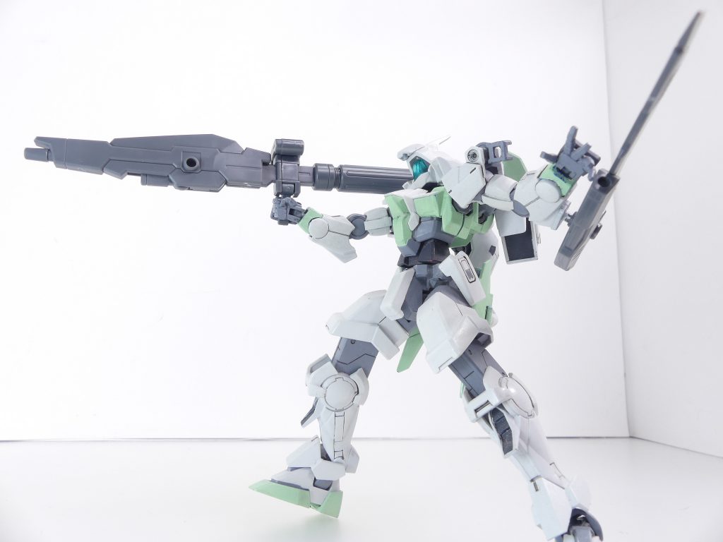 ビームライフル甲（ガトリング）・乙はグリップを介して両方に装着できるのですが･･･両方向に撃ててもねぇ。【次回予告】「ラストミッション」。フェイクニューウェポンズ。正直「Re:RISE」武装キットでは一番売れていると思うフィンファンネル。･･･でも待って。アルザスはファンネル武装を使えない・・・？そこで登場する「完璧な貴方」とは･･･最後に。アルザスがファンネルを使えない話やパルウィーズは当初からシャフリ様の弟として書いていた事実など、「ＧＢＮＷPixivまとめ版」をこのたび「ラストミッション」直前までまとめ終えています。小説パートを時系列で見たいときにどうぞ。索引から。