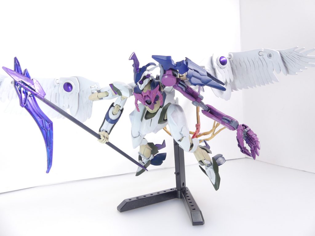 【ガンプラデータ】ベース:HGBD 煌・ギラーガ(を改造したギラーガ・コカトリス。無印#9参照)追加パーツ:HGBD:R ゼルトザームアームズなど今回ははっきり言えば・・・「小説パートを進めるための改」です。以前・・・「GBNW」初期に登場したダイバーズコン作品・ギラーガ・コカトリスを「EX」編ラスボスとして再構成したものとなります。ギラーガ・コカトリスは完成後、家に普通に飾られていました、が・・・「ポケプラヴォヤージ」の方でテイルパーツが必要になり、ムゲンダイナのためにこの特徴的な部分をはぎ取られることに。「どこかで出すかもよ」とはリンク先の記事に既に書いています。出す可能性とすれば・・・当然ラスボスでした。