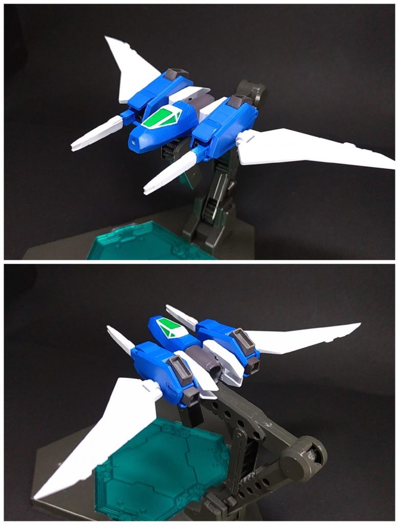 コア･ファイターパイロットの生還率向上、GNドライヴ回収を目的にした小型戦闘機。脱出装置として高い有用性が確認されていたが長らくCBでは「ある事故」が足かせとなり採用されてこなかったと思われる。

コア･ファイターは、ザ ノーザンポッドをベースに中央にプロペラントタンク(丸)を配置、GNドライヴを表現しました。機首はXウイングのコックピット部分を使いました。中に磁石を入れて簡単に脱着できるようにしました。先端部分はプトレマイオスアームズの余剰となるシェヘラザートの胸パーツを使ってます。ビームサーベルはエクシアの物を、その脇にはGNバルカンをランナーの切れ端で作ってみました。