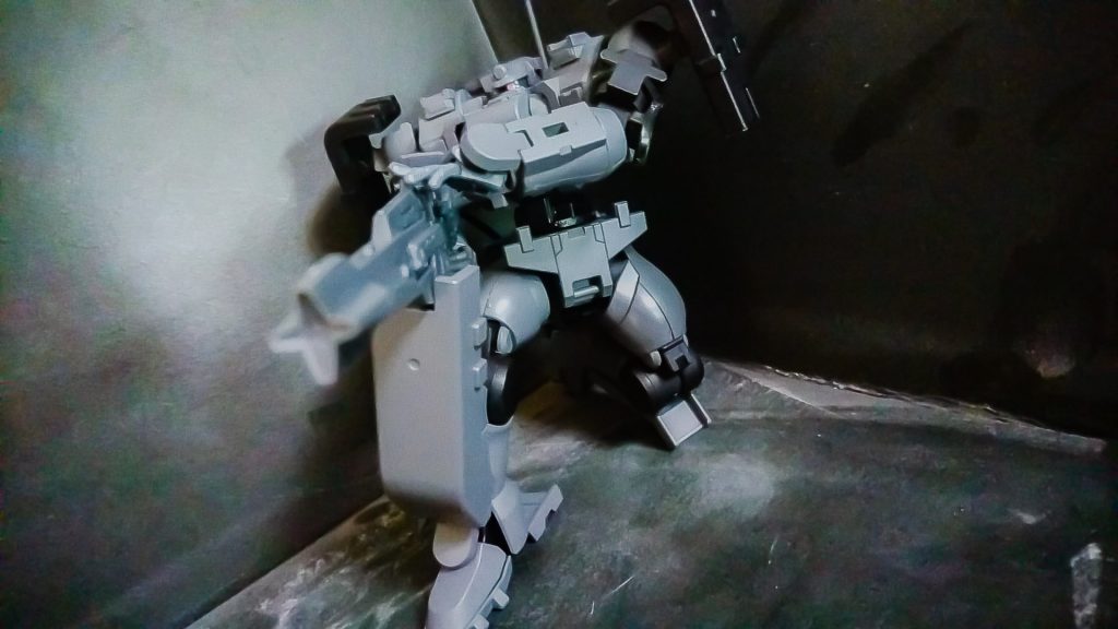 しゃがみ撃ちも可能です