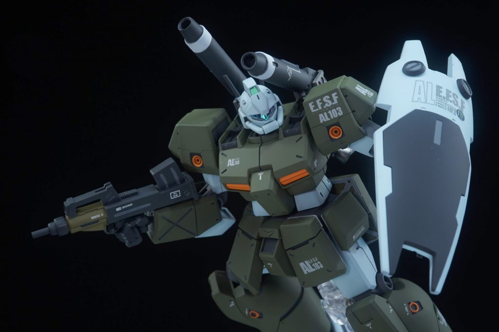 ## ・ブルパップマシンガン

こちらは他のキットから拝借してきた90mmブルパップマシンガン。
恐ろしく取り回しがいいのが素敵ですね！

THE・量産機って佇まいが最高にクールなライフルです(*´ω｀*)