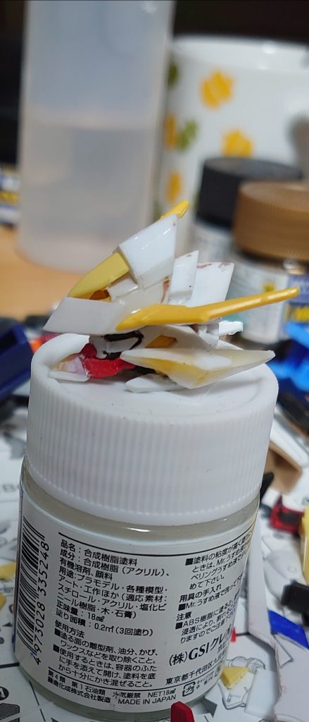 ここから制作写真
頭を大胆に変えたいなーとアレコレしてました
頬あて？をやや後ろにつける事で流線型を強調してみてます