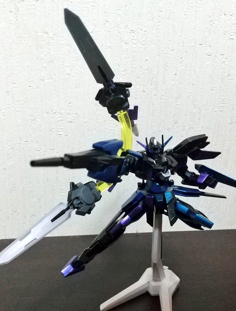 ハイパードッズライフルトとシールドは継続して持たせてます。