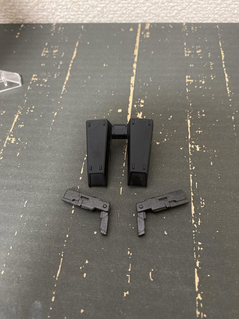 武器はダブルハンドガン。