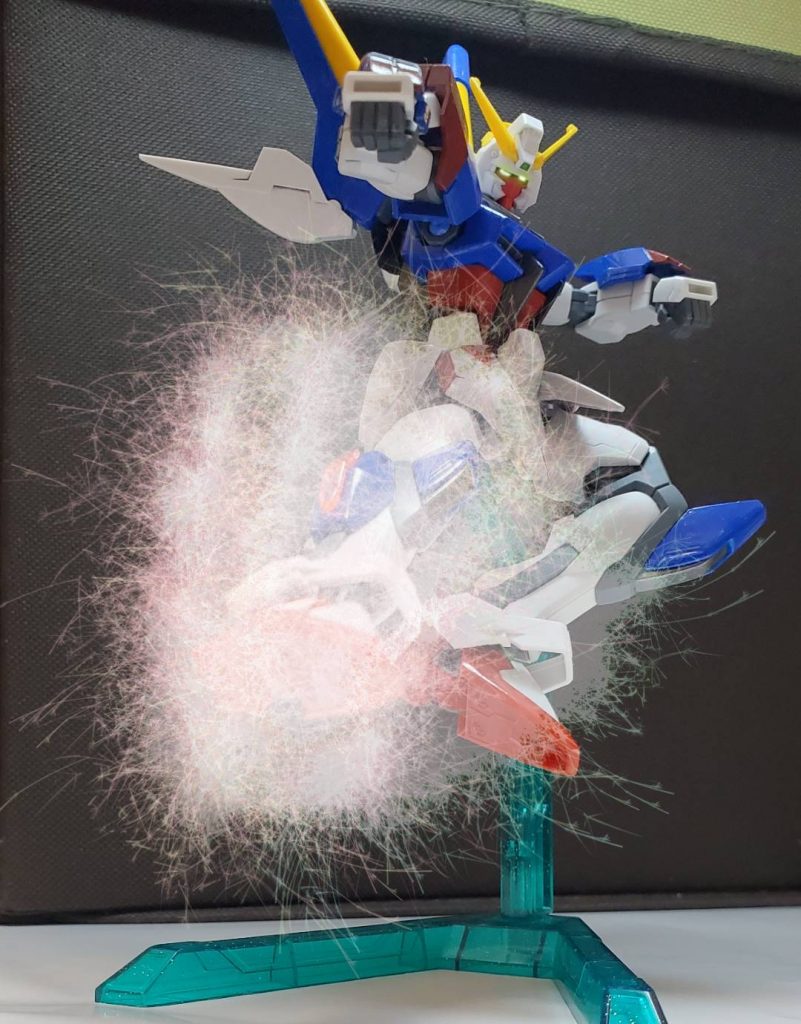 速度の乗った飛び蹴りはかなりきくと思います。