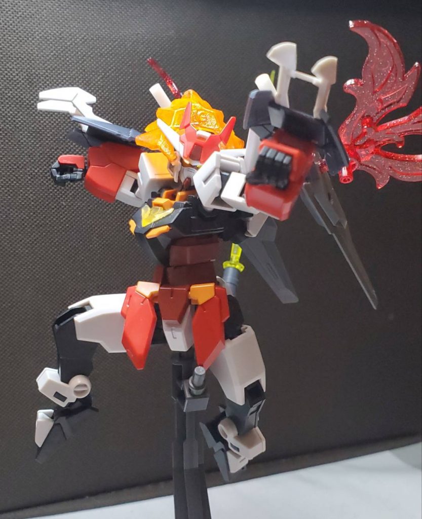 まるで野獣の様な戦闘スタイルに。
翼がある為、飛行も出来ます。
相手が動かなくなるまで暴れます。