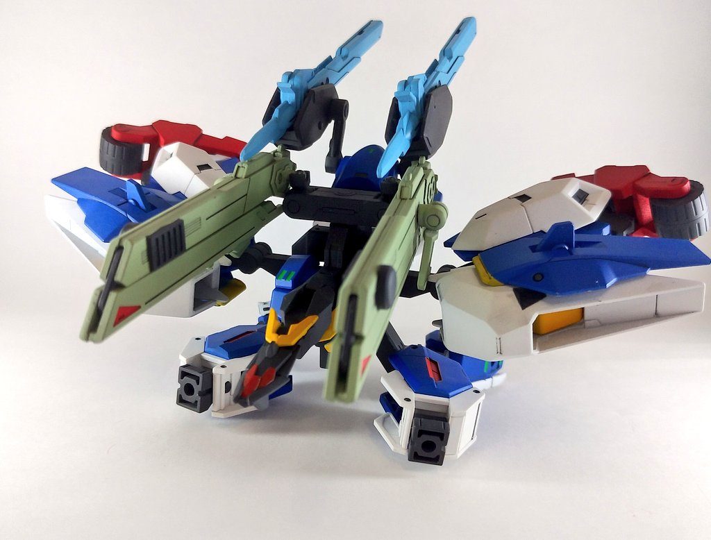 〔ディスティニットアーマー〕
今回のアーマーは自分の好きなMSのディスティニー色強めで制作しました!