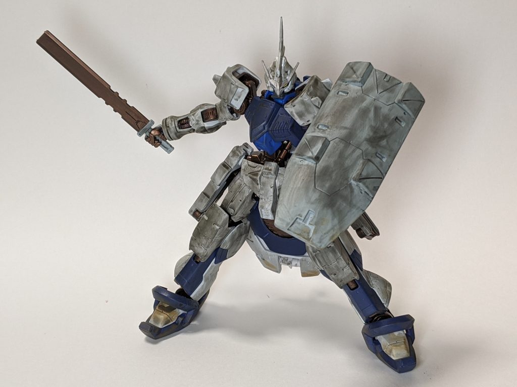 以上です。
数年前にパチ組だけして放っておいたキットを、筆塗りの練習がてら完成させられました。
キット自体もどっしりして満足感のある仕上がり。