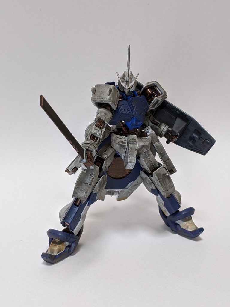 かなり汚い感じになってしまいましたが、ボードウィン家の長い歴史の中、阿頼耶識の力で肉体を捨てたパイロットが三日三晩戦い続けたらこんな具合になるかもしれないよね~ということでひとつ。