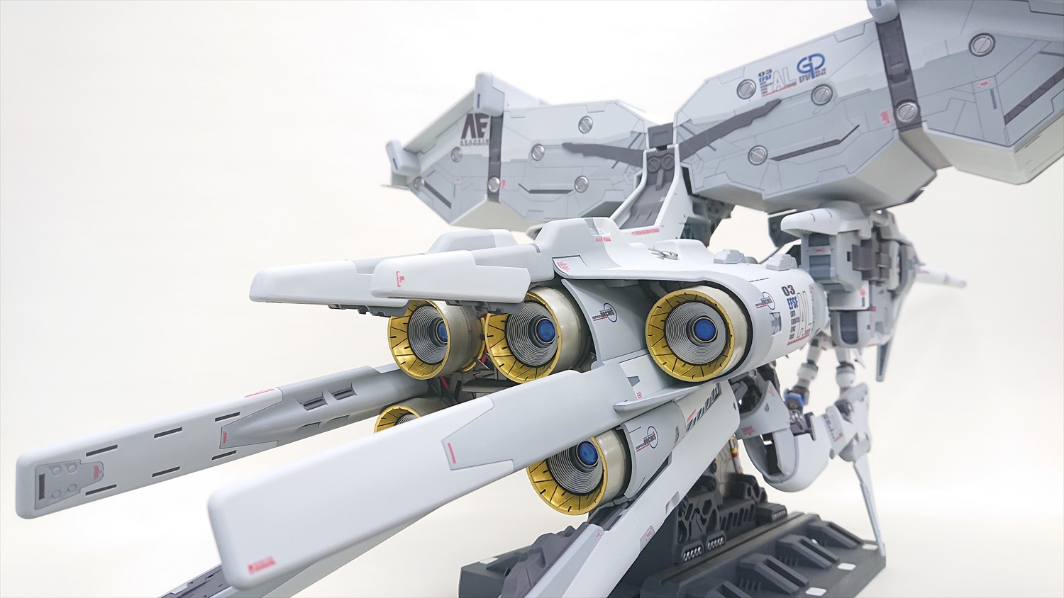 再再販 HGUC1╱144ガンダムGP03デンドロビウム ガンダム試作3号機