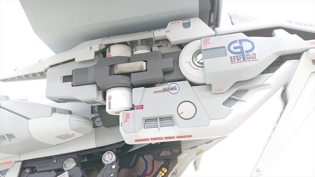 これもモナカ割りという凄まじさ。できあがった時の感動たるや胃もたれモノ。