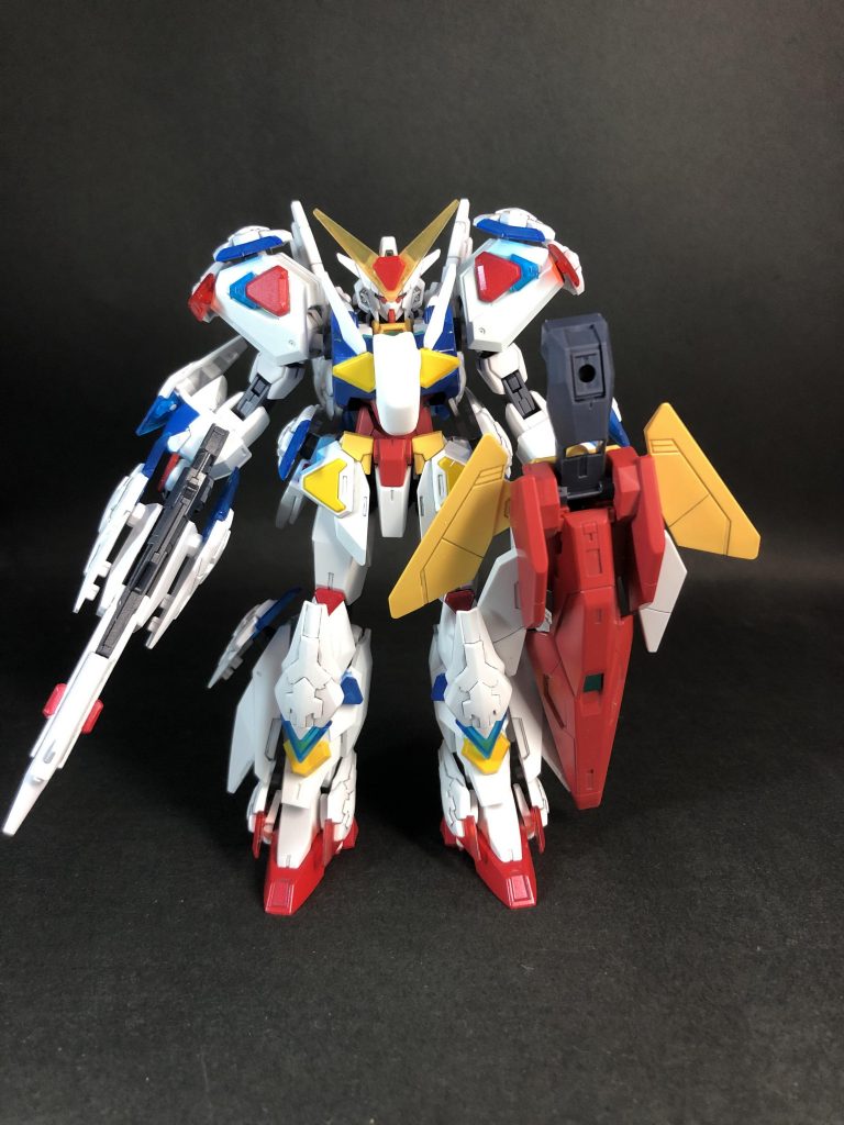 立ちポーズ。コアガンダムⅡのシールドは一応持たせてみました。ただ、ifsユニット展開時はシールド使用しません。(本編でもコアガンダムⅡが飛行形態時しかシールド兼機首使用していないっぽいのでw)
    +