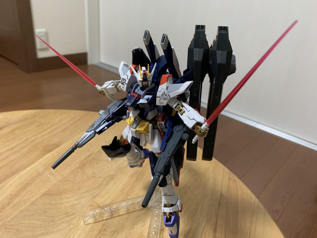 そしてこの機体、唯一の近接武装、ビームサーベルです。説明は必要ないですよね。