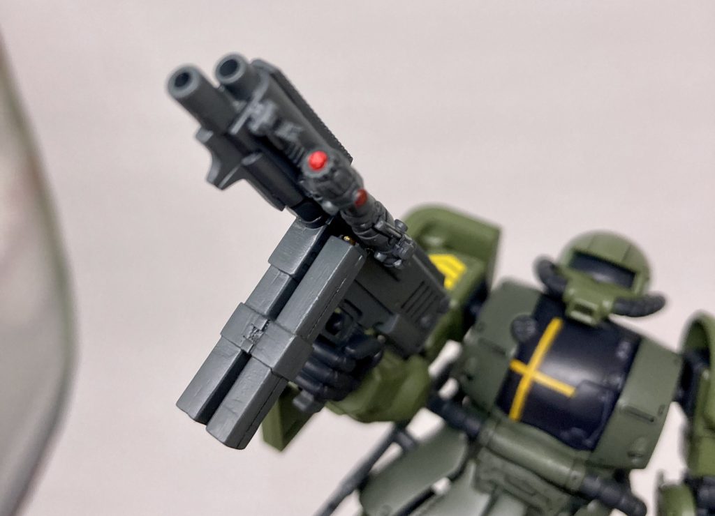 今回目立つ部分としては武器ですね。ダブルマガジンにしたりスコープ増強したりハンドグレネード付けてみたり。