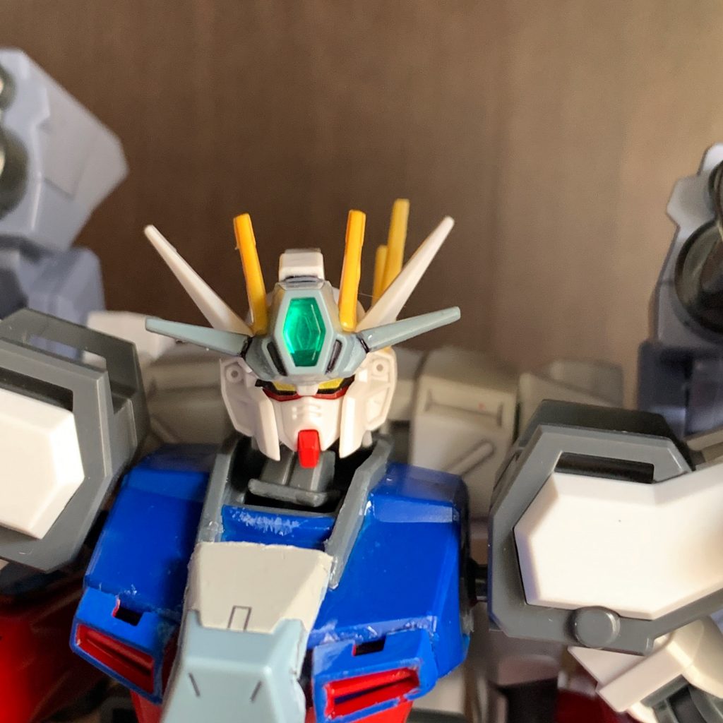 センサー強化でアンテナが８本も...