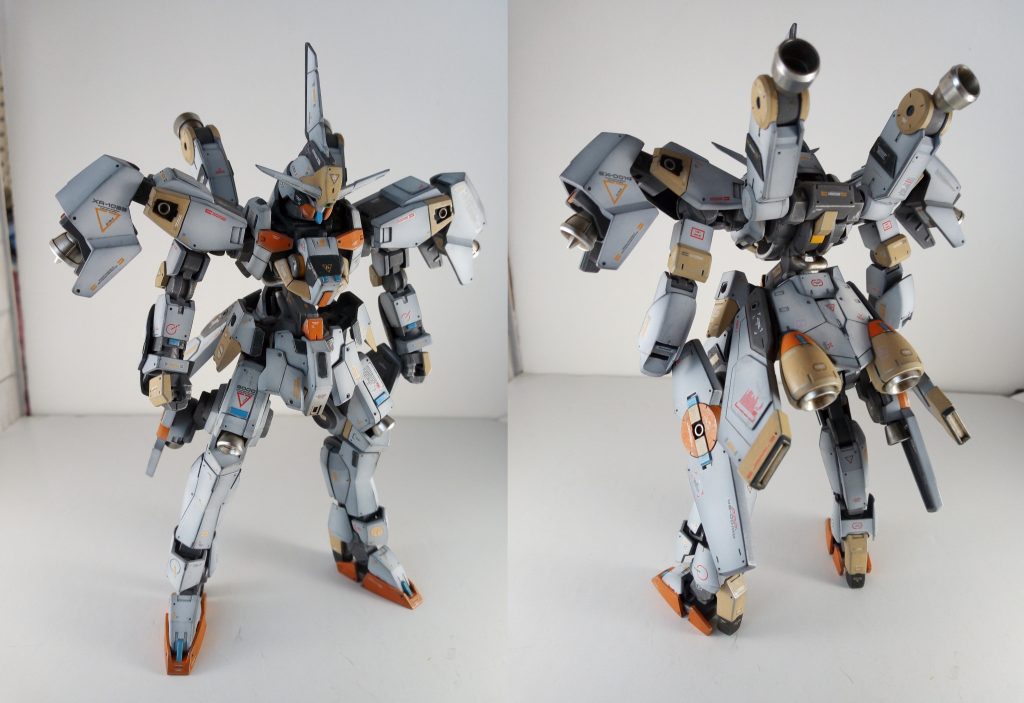 ジェガンダムに続き、また量産機のガンダム化という安易な要素を盛り込みました。
グレイズベースの試作機という事で開発はギャラルホルンですがながいながーい脳内妄想設定により、主人公(元ヒューマンデブリの傭兵)君の手に渡ったため、カラーリングはテイワズ等商業系他勢力にアリガチなコスパ重視の明るめの配色となりました。