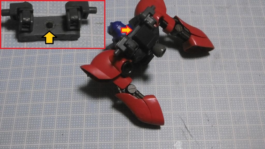 バトルアムアムとパワーダーでバックパックを生成し、アーム中央部を両面とも平らに均します。それをヴァサーゴ背面のスペースに接着。丁度良く収まりました。これがそのまま武器マウントラックに。