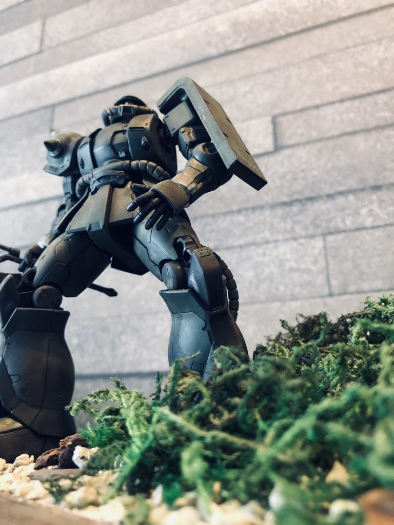 足元から見上げているイメージです。