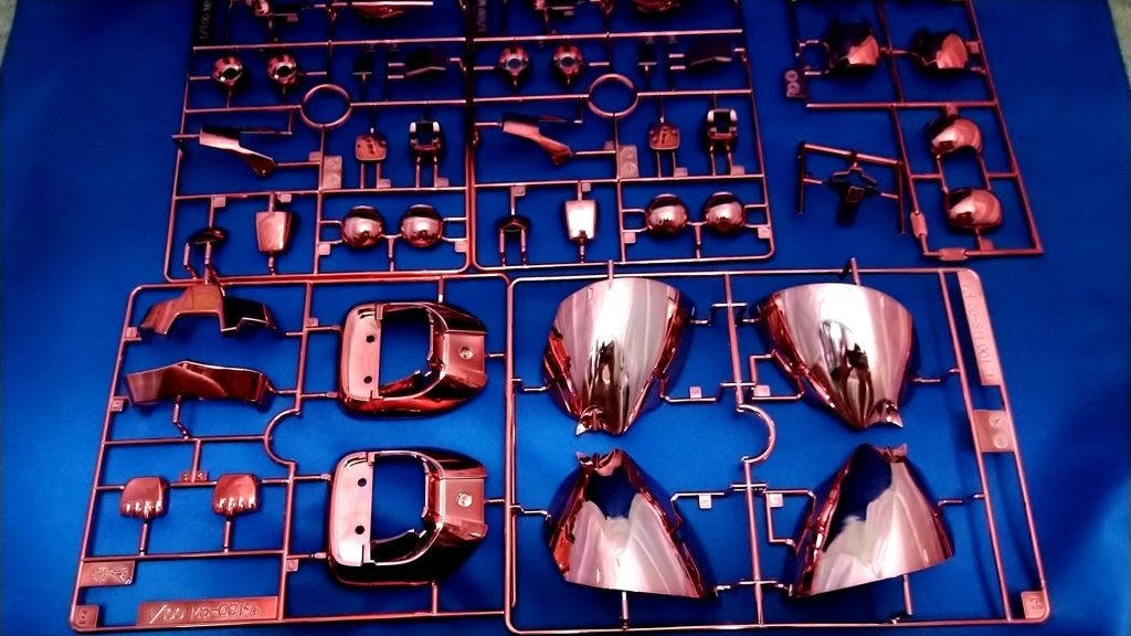 メッキパーツは赤色のみ