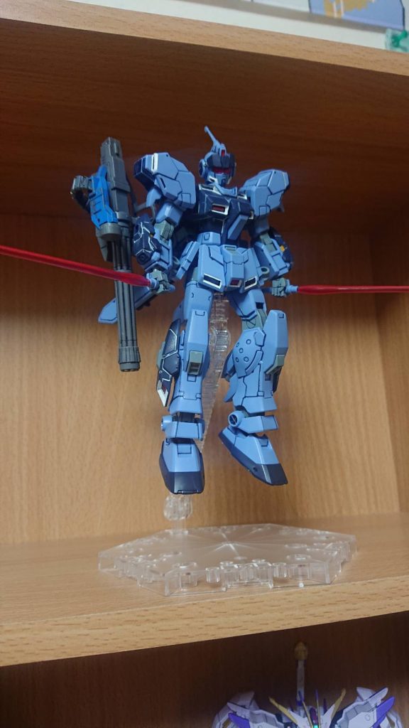 それっぽいポーズで…………笑