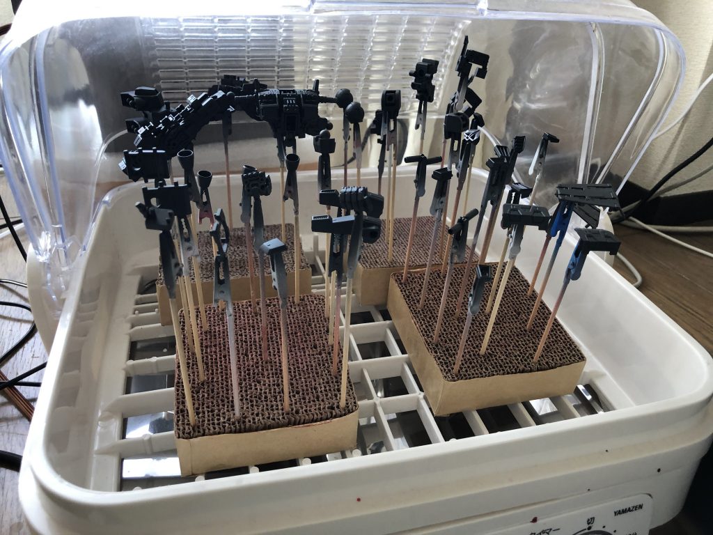 関節類はジャーマングレーによる塗装
    +