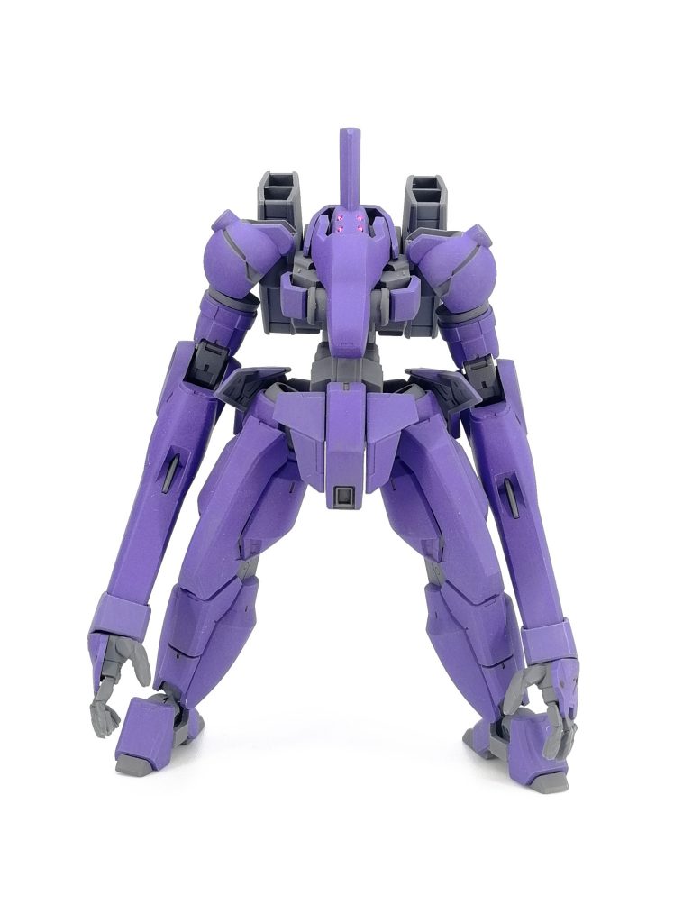 何かフレーバーな設定

外宇宙から飛来した4隻の方舟のちウリエルと呼ばれるものから飛来する御使いの旗機。
巨大な腕部から発する熱エネルギーで地上を焼いた。