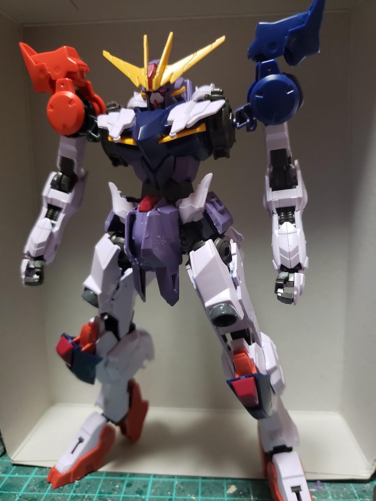 制作中の写真はほとんどありません
軽量機体故か制作はさくさく進みました。
ただ制作開始時は梅雨でサフすらできない状況だったので、完成に時間がかかりました。