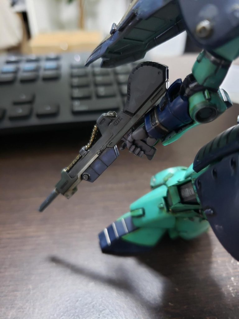 リック・ディアスから流用されたビームライフル。