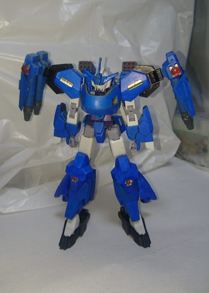 武装&必殺技
アームミサイルユニット
背部ミサイル
ビームソード×2
リニアレールガン
緑の墓標
くるみ割り人形