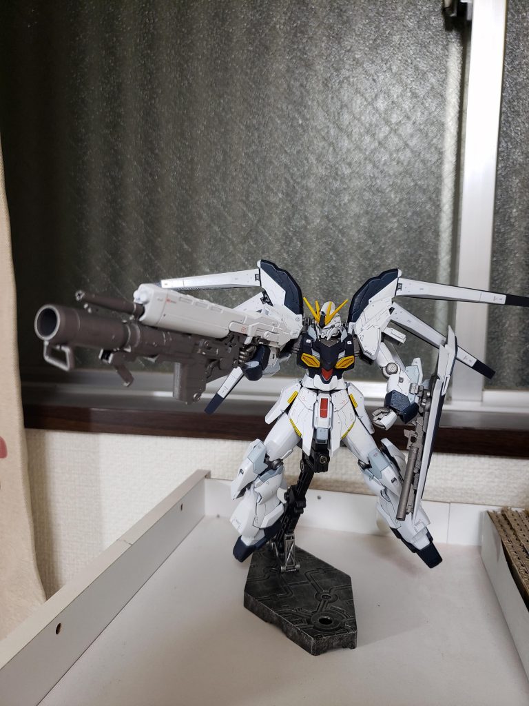 シナンジュスタイン Hi-ν–5枚目/制作者：よしはる