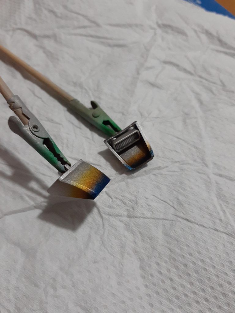 一度やってみたかった、チタンのヒートグラデーション。
    +