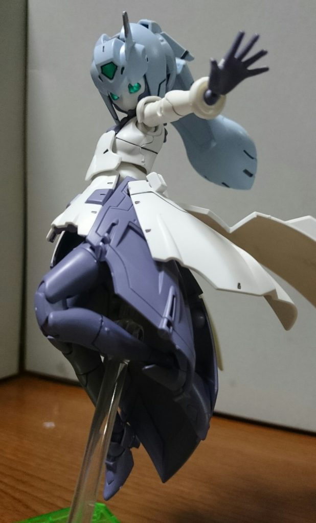 HGBDモビルドール サラ
この子思ったよりも、というか作中のサイズより大きいっスよね…「Re:RISE」でモビルドール メイと一緒のカットあったっスけど、実際のメイのキットと並べると作中とは全然… 
では以下アクションっス~
