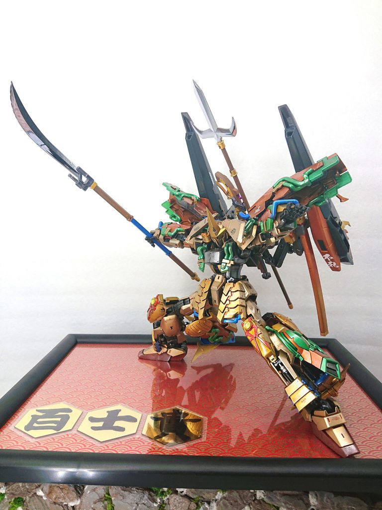 【薙刀「雷光丸」】
ベースの百式ver.2が動くので大股開きもできます。
+