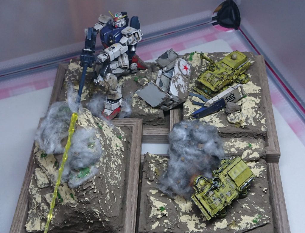 山の頂上を撃ち抜いて、迎撃開始。