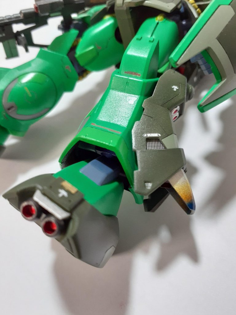 爪先に姿勢制御スラスターを追加。
    +