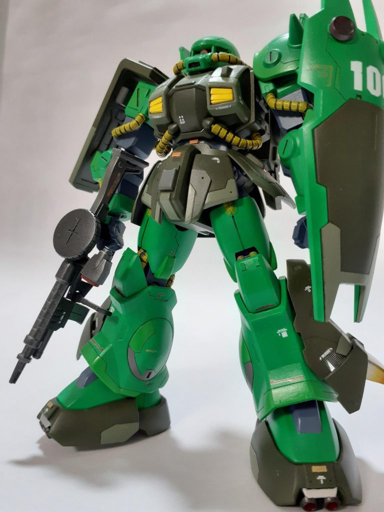 エメラルドグリーンにもっとイエローを足して、ザクっぼい色にすれば良かったです…。
    +