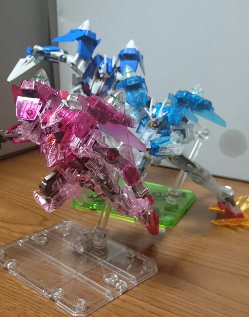 「トランザム！」【TRANS-AM】通常➡DIDC(発光)➡トランザム(光が赤く変化)プラモ3種類を強引に組み込んだ自分独自の解釈っスけど、3種類を使用してトランザムの瞬間を再現っス