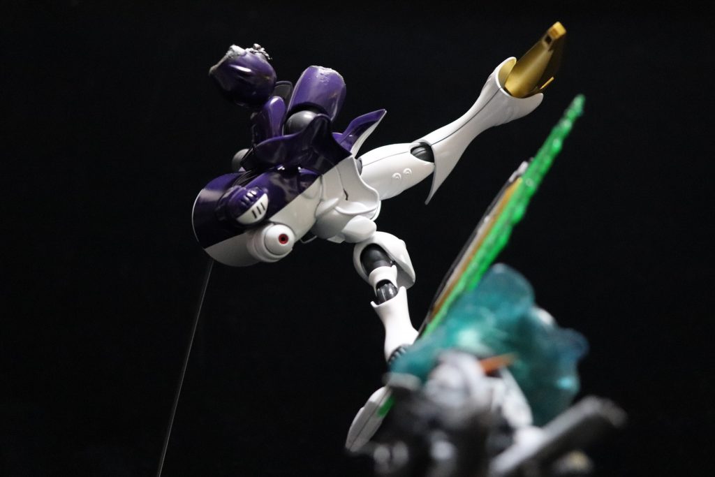 ディキトゥスはつやありてかてかにしてますダメージ以外はあえて加えず、専用機としてイメージを持たせました