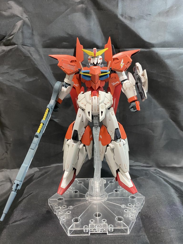 前から。元々のテルティウムからハイネ仕様にカラーチェンジ。パッと見ではハイネのディスティニーの配色にできたかな？