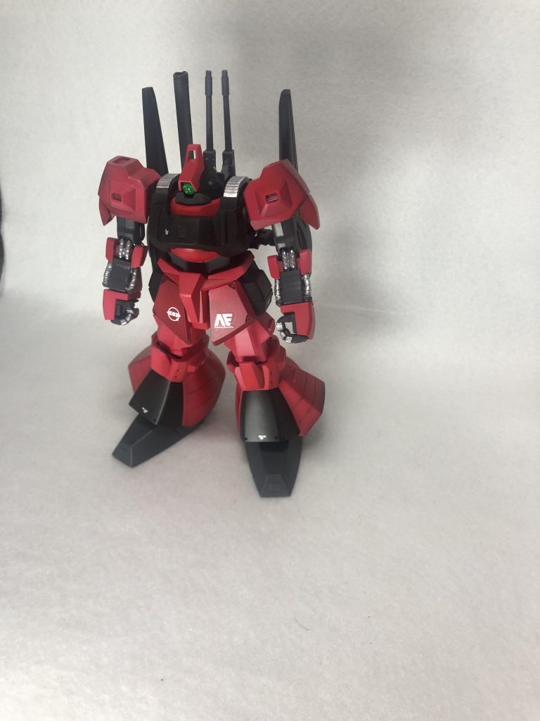 ８月21日発送されたリックディアスHG全塗装をしてみました！プラ板貼り付けと、スジボリをしてみました！  