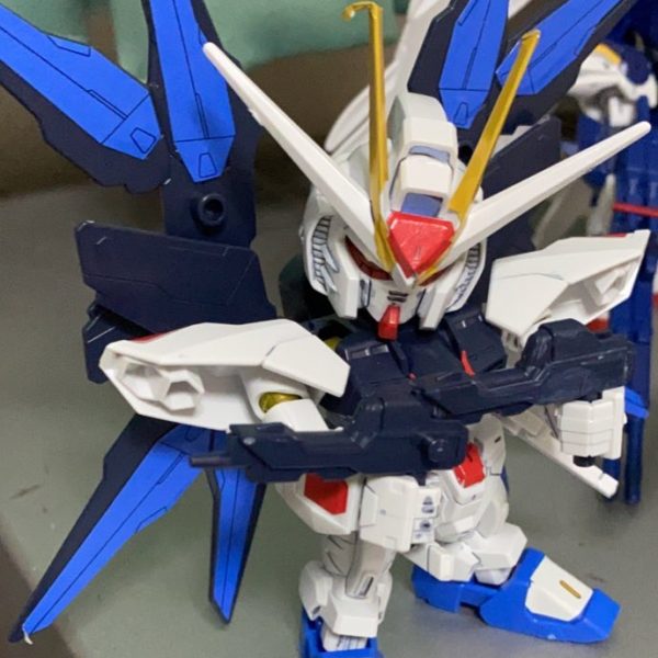 SDガンダムEXスタンダード　ストライクフリーダムガンダム