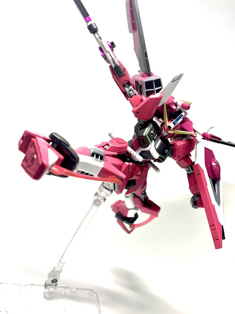 股関節の特殊な構造によって蹴りポーズもばっちし決まるので嬉しい
    +