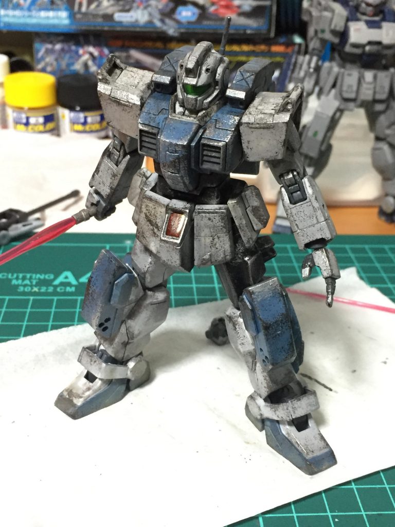 さすがに塗装が下手くそすぎてウェザリングで誤魔化しました(笑)
しかし汚しすぎたような…バトオペに出てそう。